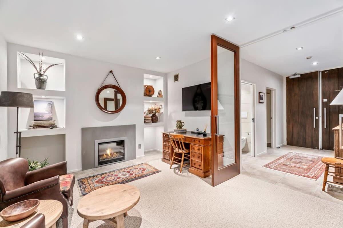 Pembroke Luxury Apartment Wanaka Esterno foto