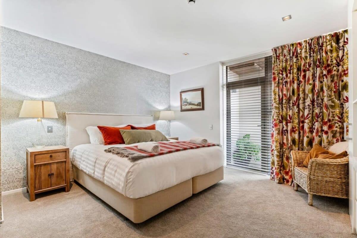 Pembroke Luxury Apartment Wanaka Esterno foto