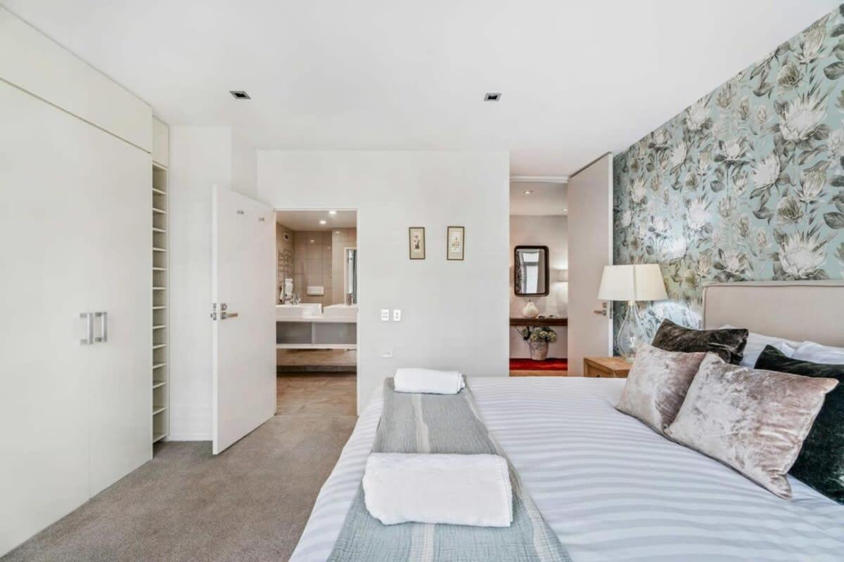 Pembroke Luxury Apartment Wanaka Esterno foto